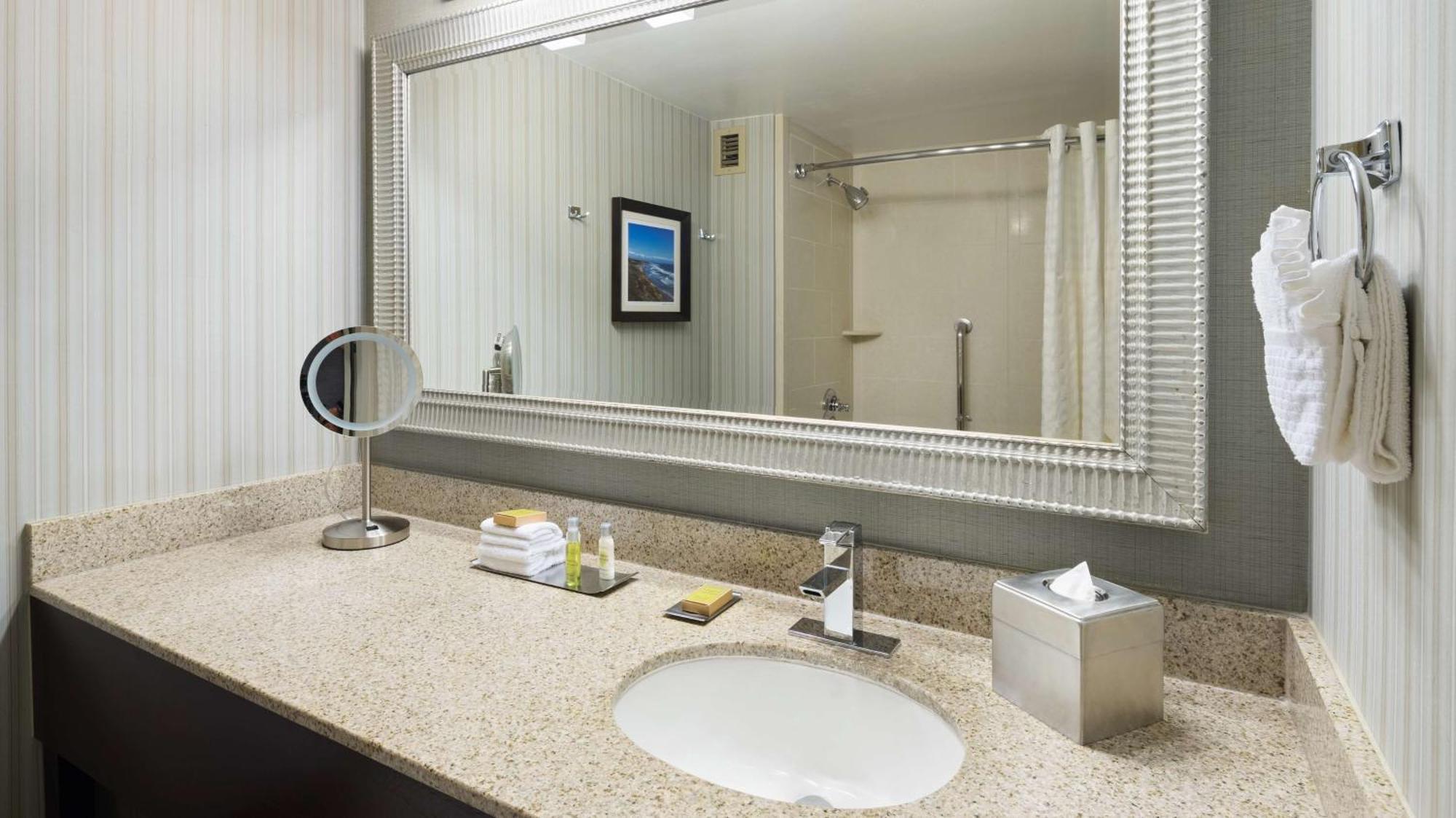 Doubletree By Hilton San Diego Del Mar Exterior foto
